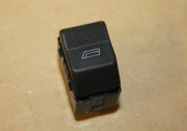 TRANSPORTER T4 POLO 97-06 TEKLİ CAM DÜĞMESİ 7D0959855