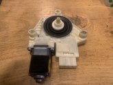 Oto Çıkma Parça / Volkswagen / Passat / Oto Cam / Cam Motoru / Çıkma Parça 