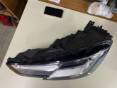 Oto Çıkma Parça / Audi / A4 / Far & Stop / Sağ Ön Far / Çıkma Parça 
