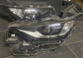 Oto Çıkma Parça / Toyota / Auris / Far & Stop / Sağ Ön Far / Çıkma Parça 