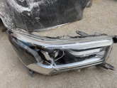Toyota Hilüx sağ ön far