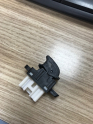 Oto Çıkma Parça / Mazda / 626 / Oto Cam / Cam Düğmesi / Sıfır Parça 