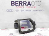 8L1858347 AUDİ A3 DİREKSİYON ARKA KAPAĞI