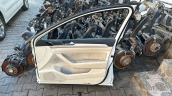 Oto Çıkma Parça / Volkswagen / Passat / Kaporta & Karoser / Sağ Ön Kapı / Çıkma Parça 