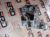 Peugeot 3008 Arka Sol Tampon Braketi 9816808180