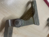Oto Çıkma Parça / Volkswagen / Passat / Kaporta & Karoser / Kapı Menteşesi / Çıkma Parça 
