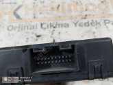 Oto Çıkma Parça / Audi / A4 / Teyp / Kontrol Gösterge / Çıkma Parça 