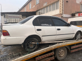 Toyota Corolla.  Sağ arka kapı