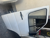 Oto Çıkma Parça / Mercedes / Sprinter / Kaporta & Karoser / Sağ Ön Kapı / Çıkma Parça 