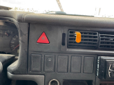 Oto Çıkma Parça / Volkswagen / Transporter / Elektrik / Dörtlü Flaşör Düğmesi / Çıkma Parça 