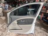 Oto Çıkma Parça / Renault / Fluence / Kaporta & Karoser / Sol Ön Kapı / Çıkma Parça 