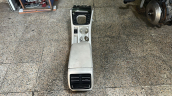Oto Çıkma Parça / Volkswagen / Passat / Koltuk & Döşeme / Orta Konsol / Çıkma Parça 