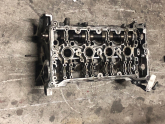 Oto Çıkma Parça / Volkswagen / Passat / Motor / Silindir Kapağı / Çıkma Parça 