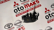 Oto Çıkma Parça / Mitsubishi / L200 / Kaporta & Karoser / Kaput Kilidi / Sıfır Parça 