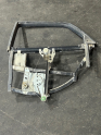 839753 AUDİ A4 SOL ARKA KAPI CAM ÇERÇEVESİ MANUEL 8D0839400A