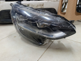 Oto Çıkma Parça / Renault / Megane / Far & Stop / Sağ Ön Far / Çıkma Parça 