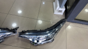Oto Çıkma Parça / Toyota / C-HR Hybrid / Far & Stop / Sağ Ön Far / Çıkma Parça 