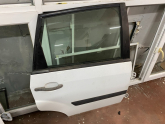Oto Çıkma Parça / Ford / Fiesta / Kaporta & Karoser / Sağ Arka Kapı / Çıkma Parça 