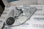 Oto Çıkma Parça / Ford / Focus / Oto Cam / Cam Krikosu / Çıkma Parça 