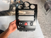 RENAULT MEGANE 2 ORTA TEYP ÇERÇEVESİ 4 LÜ DÜĞME ORJ RENAULT MEGANE 2 ORTA TEYP ÇERÇEVESİ 4 LÜ DÜĞME ORJ