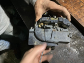 Oto Çıkma Parça / Renault / Laguna / Kaporta & Karoser / Kapı Menteşesi / Çıkma Parça 