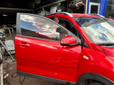 Oto Çıkma Parça / Kia / Stonic / Kaporta & Karoser / Sağ Ön Kapı / Çıkma Parça 