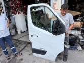 Oto Çıkma Parça / Renault / Master / Kaporta & Karoser / Kapı Menteşesi / Çıkma Parça 