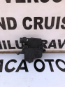 Oto Çıkma Parça / Toyota / Yaris / Filtre / Hava Filtresi Kutusu / Çıkma Parça 