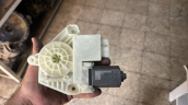 2015-2021 WV PASSAT B8 SAĞ ARKA CAM MOTORU ORJ ÇIKMA
