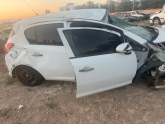 Opel Corsa sağ ön kapı