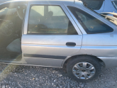 Ford escort hatchback sol arka kapı
