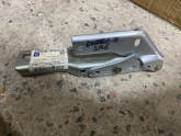 OPEL OMEGA B SAĞ KAPUT MENTEŞESİ SIFIR ORJİNAL GM 24439866