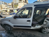 Oto Çıkma Parça / Renault / Kangoo / Kaporta & Karoser / Sol Ön Kapı / Çıkma Parça 