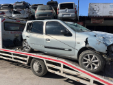 Clio. Sağ ön kapı