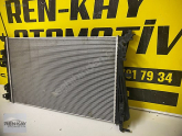 Oto Çıkma Parça / Renault / Megane / Radyatör / Su Radyatörü / Çıkma Parça 