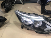 Oto Çıkma Parça / Nissan / Qashqai / Far & Stop / Sağ Ön Far / Çıkma Parça 