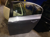 BMW 520 525 528 530 535 540 E60 SOL ARKA KAPI DOLU