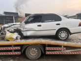 Toyota Corolla.   Sal arka kapı