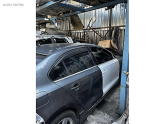 VOLKSWAGEN JETTA SAĞ KAPILAR
