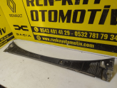 Oto Çıkma Parça / Renault / Megane / Oto Cam / Ön Cam Izgarası / Çıkma Parça 