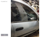 Nissan Almera sağ ön sedan kapı