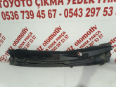 Oto Çıkma Parça / Toyota / Yaris / Oto Cam / Ön Cam Izgarası / Çıkma Parça 