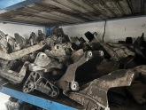 TRANSPORTER T5 2.5 TDİ ÇIKMA ORJİNAL MOTOR KULAKLARI