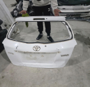 TOYOTA YARİS BEYAZ BAGAJ KAPAĞI ORJINAL