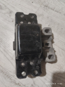Oto Çıkma Parça / Volkswagen / Passat / Motor / Takozu & Kulağı / Çıkma Parça 
