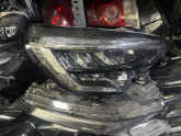 Oto Çıkma Parça / Renault / Clio / Far & Stop / Sağ Ön Far / Çıkma Parça 