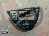 OTO CEMDEN ÇIKMA FORD FOCUS 1 KLİMA PANELİ DİJİTAL