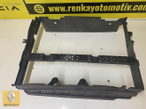 Oto Çıkma Parça / Dacia / Sandero / Alt Takım / Radyatör Traversi / Çıkma Parça 
