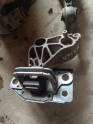 Oto Çıkma Parça / Nissan / Qashqai / Motor / Takozu & Kulağı / Çıkma Parça 