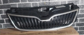 5JA853668 orj skoda rapid ön panjur nikelaj kırık sadece